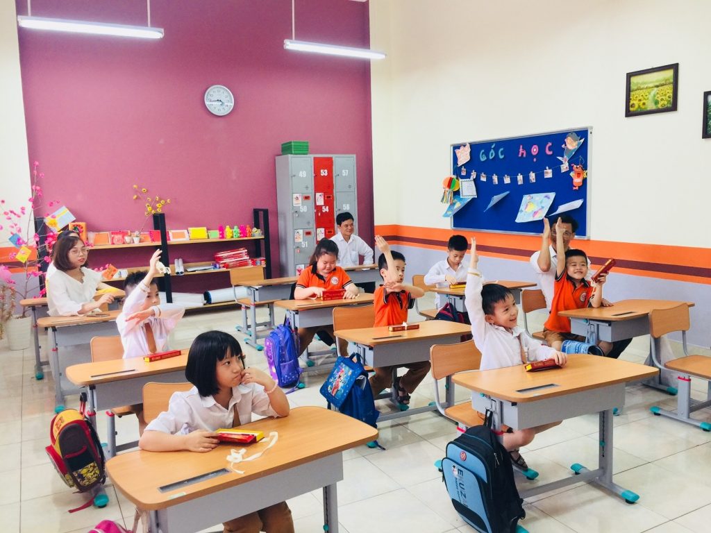 GỬI LỜI CHÀO LỚP MỘT