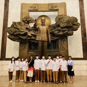 MỘT BUỔI HỌC Ở BẢO TÀNG HỒ CHÍ MINH