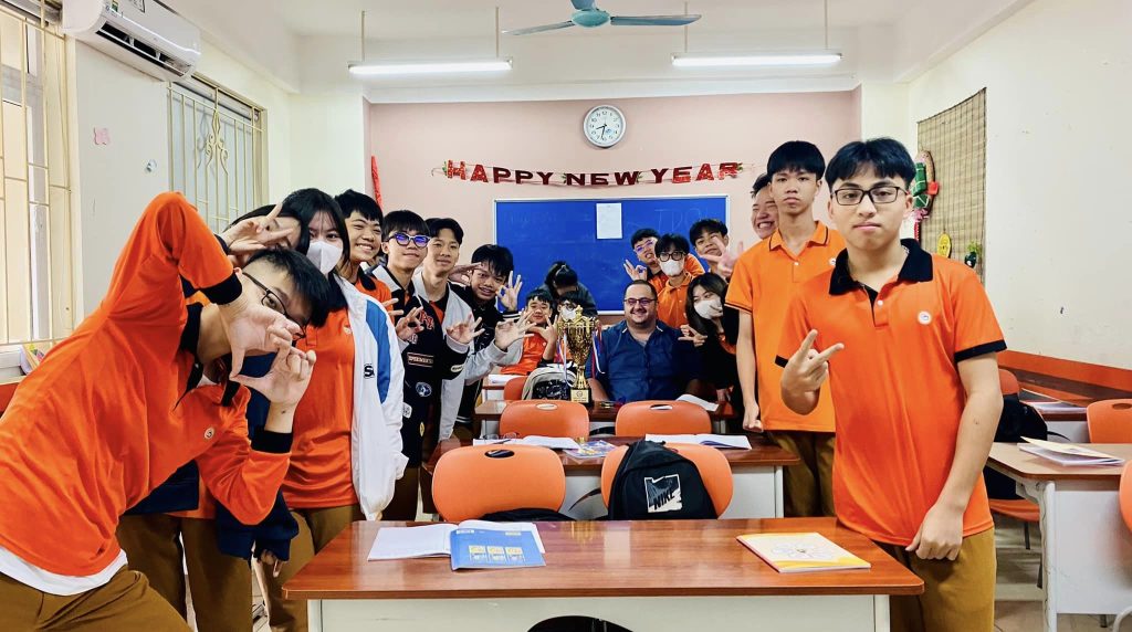 HỌC TIẾNG ANH THẬT VUI