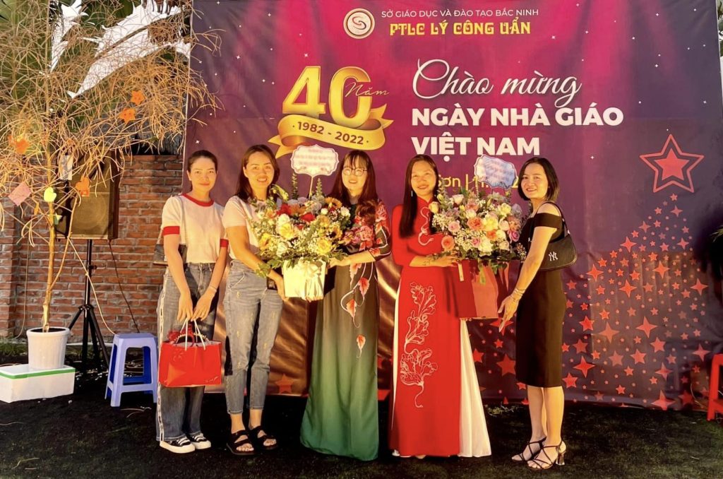 CHÀO MỪNG NGÀY NHÀ GIÁO VIỆT NAM 20-11-2022