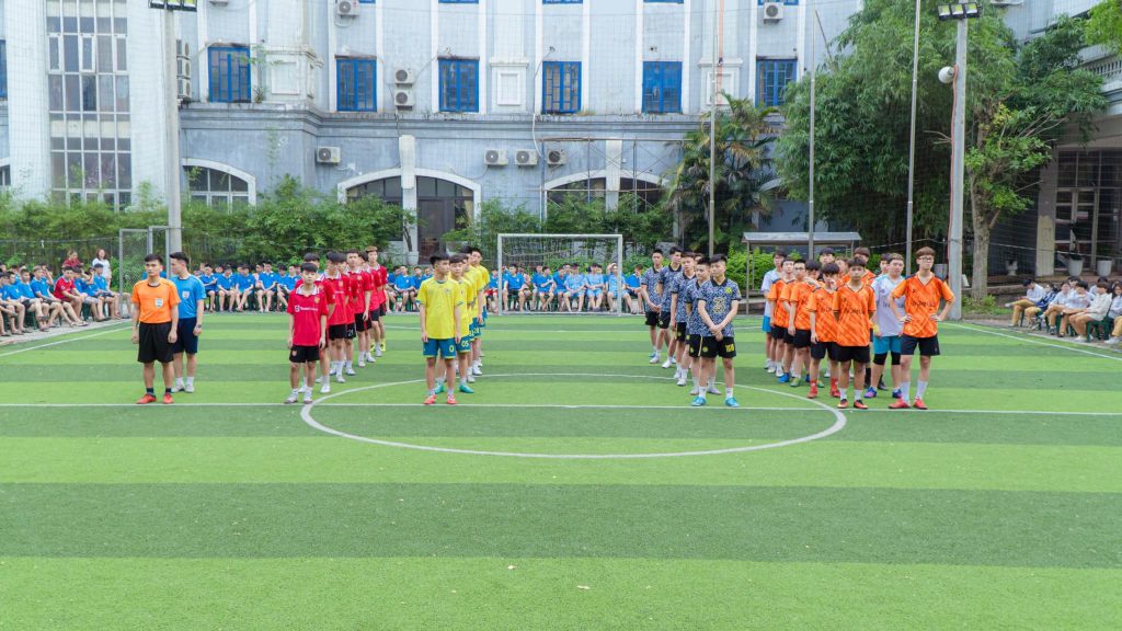 GIAO LƯU BÓNG ĐÁ TRƯỜNG PTLC LÝ CÔNG UẨN VÀ TRƯỜNG PHỔ THÔNG IVS BẮC NINH
