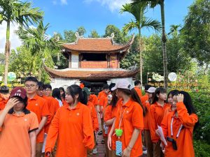 BUỔI HỌC TÍCH HỢP LIÊN MÔN CỦA LỚP 10A1 TẠI CHÙA DÂU & CHÙA BÚT THÁP